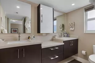 3930 Oaks Clubhouse Dr, Pompano Beach, FL 33069 - Photo 21