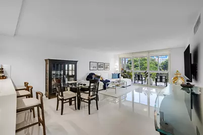 3930 Oaks Clubhouse Drive #401, Pompano Beach, FL 33069 - Photo 3