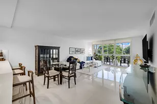 3930 Oaks Clubhouse Dr, Pompano Beach, FL 33069 - Photo 3