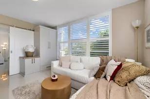3930 Oaks Clubhouse Dr, Pompano Beach, FL 33069 - Photo 9