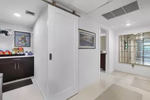 3930 Oaks Clubhouse Dr, Pompano Beach, FL 33069 - Photo 15
