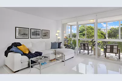 3930 Oaks Clubhouse Drive #401, Pompano Beach, FL 33069 - Photo 1