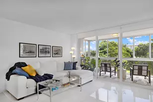 3930 Oaks Clubhouse Dr, Pompano Beach, FL 33069 - Photo 1