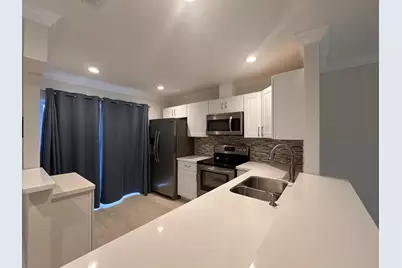 9638 NW 65th Street #C10, Tamarac, FL 33321 - Photo 3