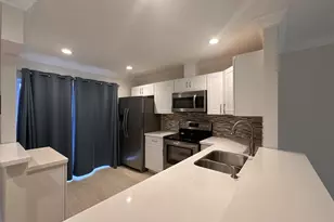 9638 NW 65th St, Tamarac, FL 33321 - Photo 3