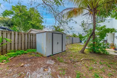 224 SW 14th Street, Dania Beach, FL 33004 - Photo 15
