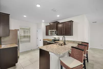 11200 SW Hadley Street, Port Saint Lucie, FL 34987 - Photo 9