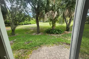3189 Laurel Ridge Cir, Riviera Beach, FL 33404 - Photo 11