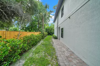 407 Bella Sol Way, West Palm Beach, FL 33406 - Photo 3