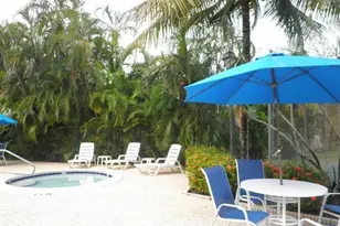1021 Mockingbird Ln, Plantation, FL 33324 - Photo 23
