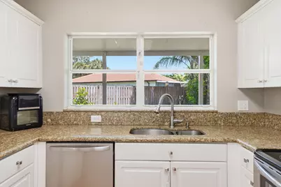 6261 NW 38th Drive, Coral Springs, FL 33067 - Photo 17