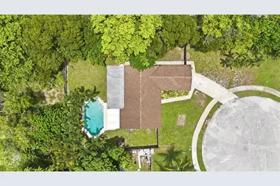 7085 Hyatt Avenue, Lantana, FL 33462 - Photo 21