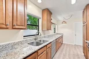 7085 Hyatt Ave, Lantana, FL 33462 - Photo 9