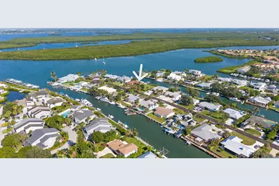 272 Bermuda Beach Drive, Hutchinson Island, FL 34949 - Photo 3