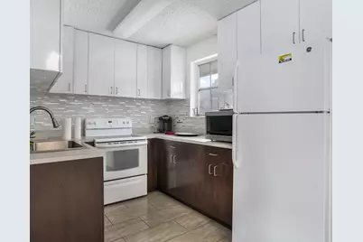 180 NE 12th Avenue #15E, Hallandale Beach, FL 33009 - Photo 9