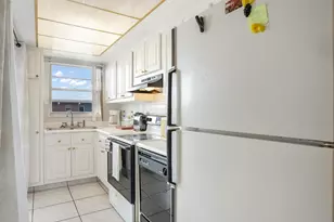 180 NE 12th Ave, Hallandale Beach, FL 33009 - Photo 11