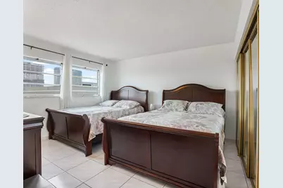 180 NE 12th Avenue #15E, Hallandale Beach, FL 33009 - Photo 5