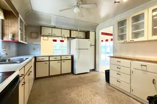 135 SE 26th Ave, Boynton Beach, FL 33435 - Photo 11