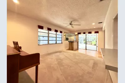 135 SE 26th Avenue, Boynton Beach, FL 33435 - Photo 9