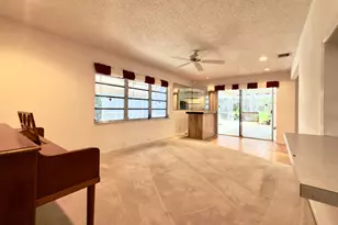 135 SE 26th Ave, Boynton Beach, FL 33435 - Photo 9