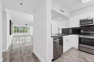 1502 Whitehall Dr, Davie, FL 33324 - Photo 3
