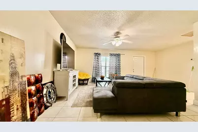 5913 Corson Place, Lake Worth, FL 33463 - Photo 5