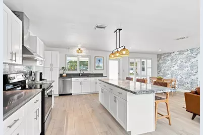 807 SE 9 Terrace, Deerfield Beach, FL 33441 - Photo 9