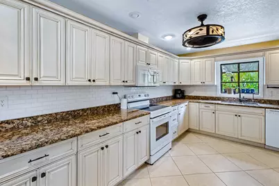 622 SW Pine Tree Lane, Palm City, FL 34990 - Photo 17