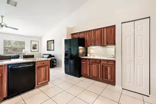 12122 78th Pl N, West Palm Beach, FL 33412 - Photo 9