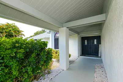 1872 SE Elrose Street, Port Saint Lucie, FL 34952 - Photo 7