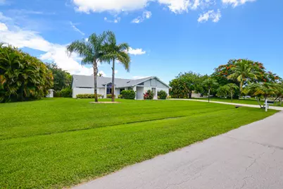 1872 SE Elrose Street, Port Saint Lucie, FL 34952 - Photo 5