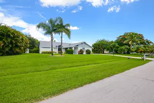 1872 SE Elrose St, Port Saint Lucie, FL 34952 - Photo 5