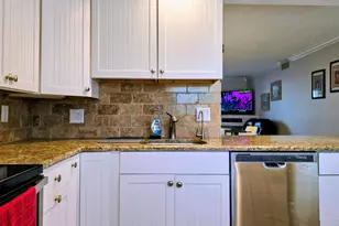330 NE 26th Ave, Boynton Beach, FL 33435 - Photo 5