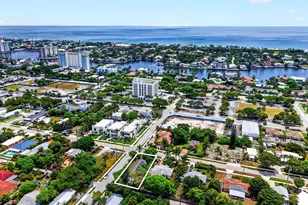 310 SE 8th St, Delray Beach, FL 33483 - Photo 1