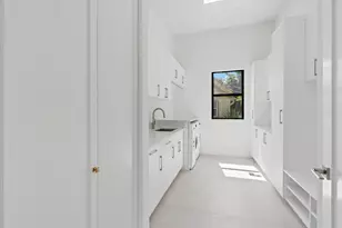 2525 Seminole Cir, West Palm Beach, FL 33409 - Photo 33