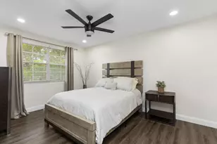 5799 Woodland Point Dr, Tamarac, FL 33319 - Photo 23