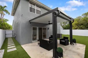 5799 Woodland Point Dr, Tamarac, FL 33319 - Photo 35