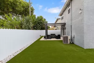 5799 Woodland Point Dr, Tamarac, FL 33319 - Photo 39