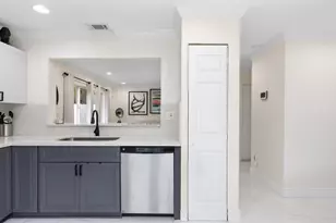 5799 Woodland Point Dr, Tamarac, FL 33319 - Photo 11