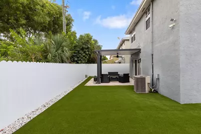 5799 Woodland Point Drive, Tamarac, FL 33319 - Photo 35