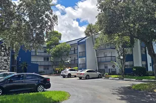 3210 Holiday Springs Blvd, Margate, FL 33063 - Photo 31