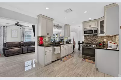 4716 NW 49th Place, Tamarac, FL 33319 - Photo 11
