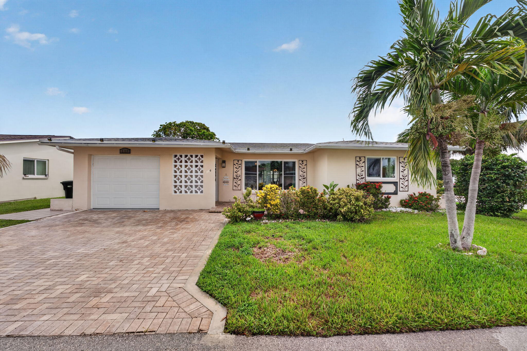 4716 NW 49th Pl - 4716 NW 49th Pl, Tamarac, FL 33319 Luxury Property | Jose Angel Pina