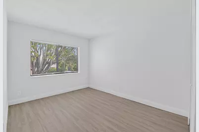6352 Seven Springs Boulevard #B, Greenacres, FL 33463 - Photo 19