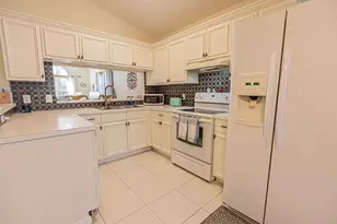 1149 NW Lombardy Dr, Port Saint Lucie, FL 34986 - Photo 5