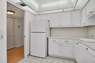 2651 S Palm Aire Dr, Pompano Beach, FL 33069 - Photo 5