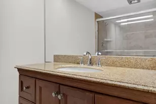 2651 S Palm Aire Dr, Pompano Beach, FL 33069 - Photo 25