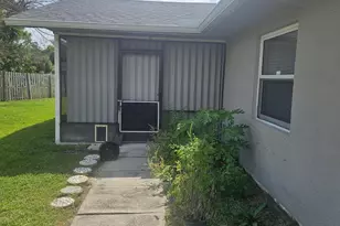 301 SW Violet Ave, Port Saint Lucie, FL 34983 - Photo 23