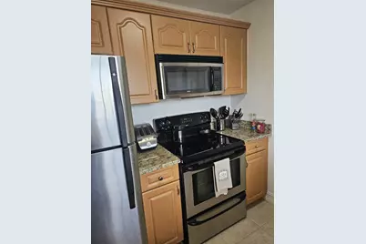 200 Country Club Drive #108, Largo, FL 33771 - Photo 9