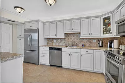 1761 SE Bridgewood Drive, Boca Raton, FL 33434 - Photo 9
